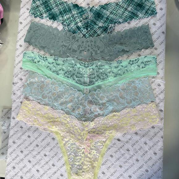 Victoria’s Secret Lace Thong Panties - Picture 1 of 6